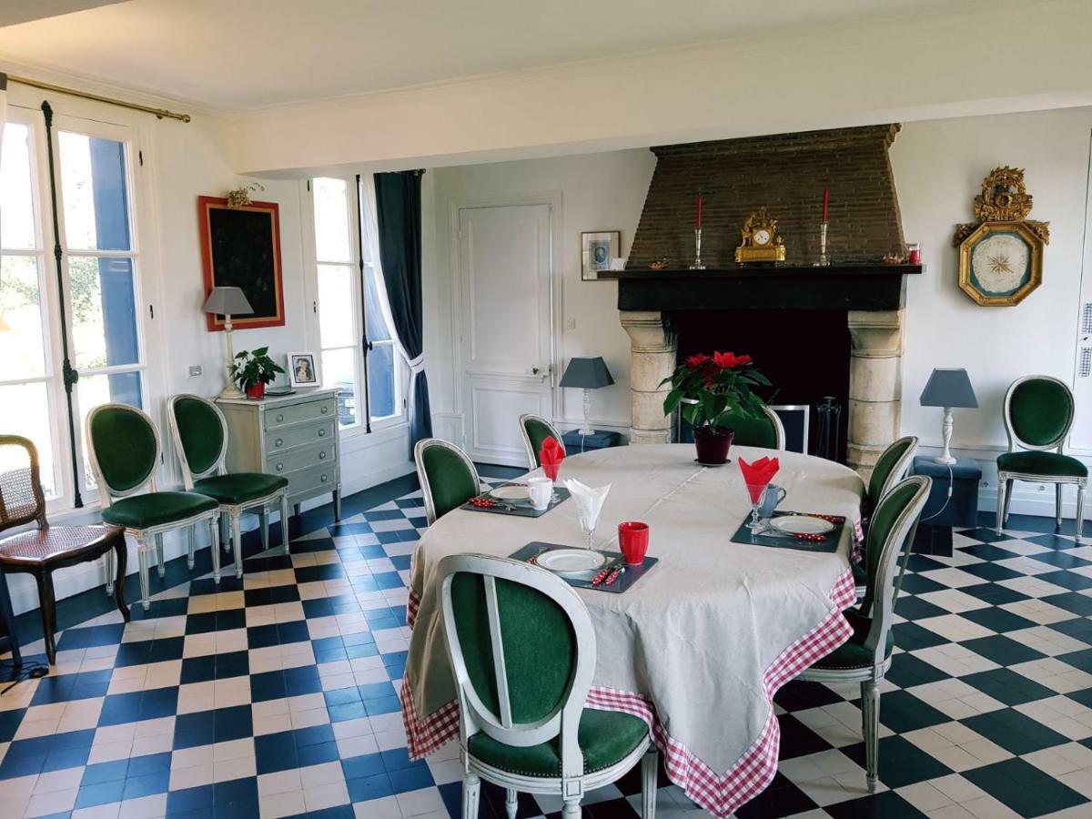 Manoir De L'As De Trefle Bed & Breakfast Isneauville Exterior photo